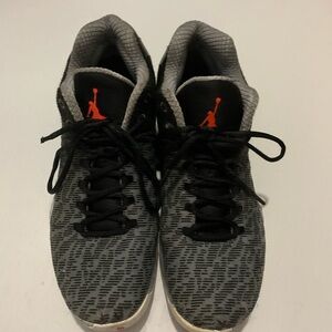 Jordan Men's Black and Gray Athletic Shoes